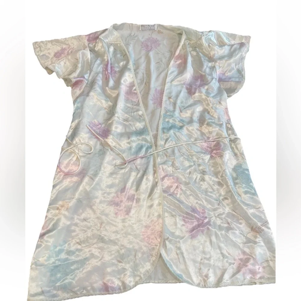 Val Mode lingerie ladies short silky kimono style bathroom size medium‎ romantic